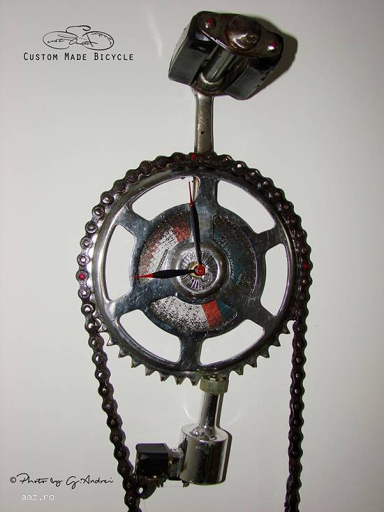Ceas de perete steampunk- Realizat din piese de bicicleta