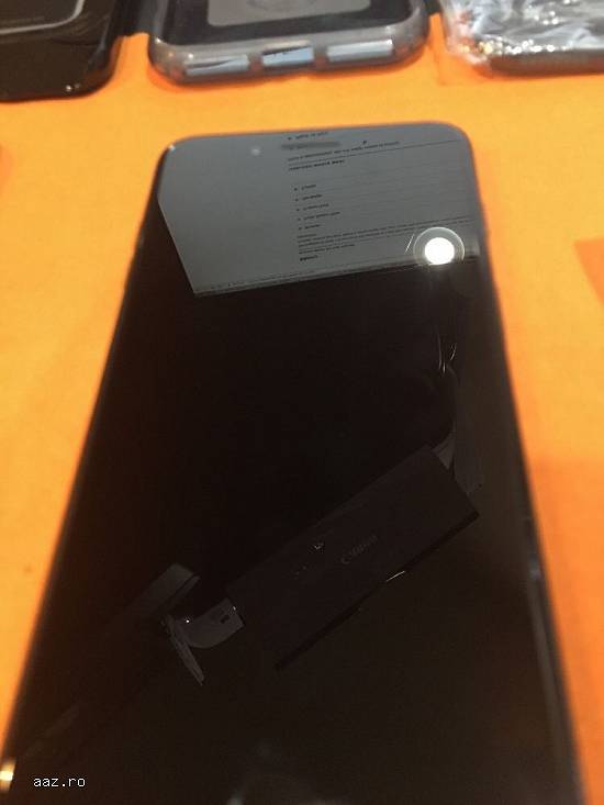 Apple iPhone 7 - 256GB - Black Smartphone - Unlocked