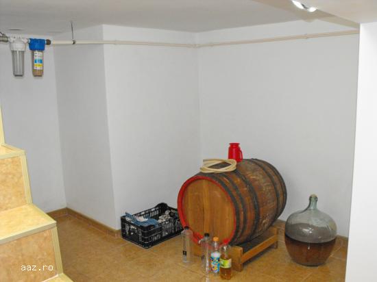 Imobil Unirea - Odobesti,                   la sosea