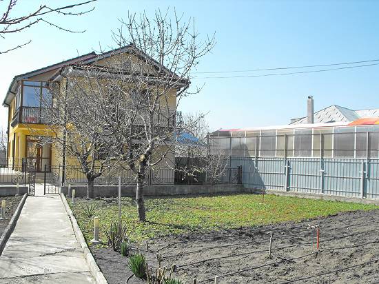 Imobil Unirea - Odobesti,                   la sosea
