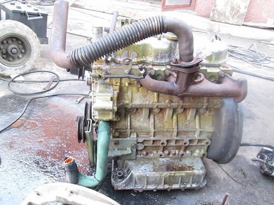 Motor Kubota V2203