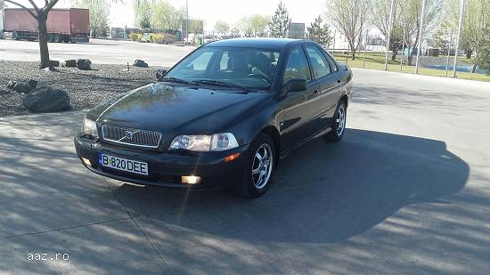 Vând volvo s40
