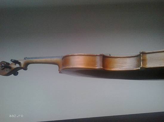 vanzare vioara veche Hieronimus Amati Cremonensis anul 1640