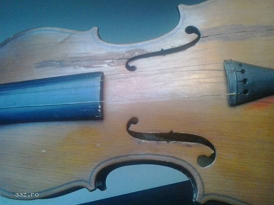 vanzare vioara veche Hieronimus Amati Cremonensis anul 1640