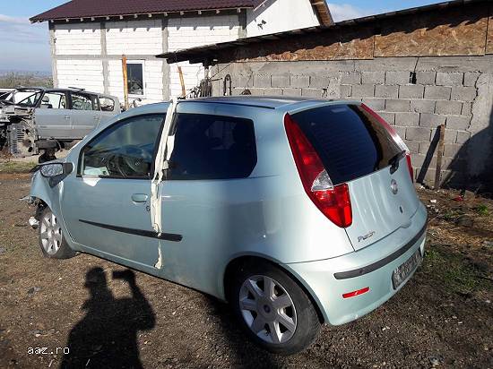 Dezmembrez Fiat Punto din 2006 1.4 16v