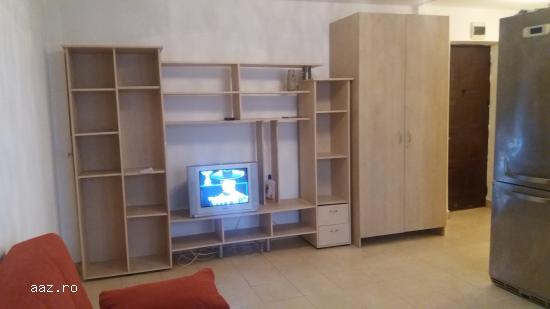 Inchiriez ap 2 camere 1000 LEI