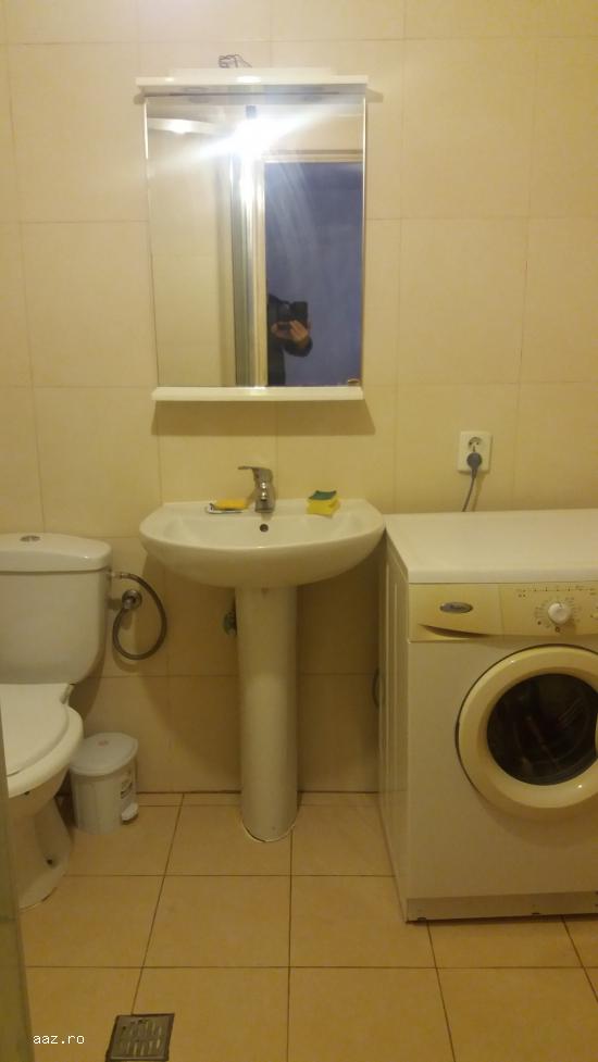 Inchiriez ap 2 camere 1000 LEI