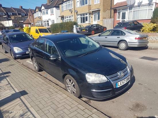 Dezmembrez Volkswagen Jetta 2.0 tdi BKD DSG 2008
