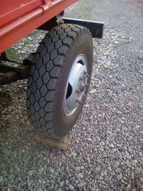 Remorca 8 tone