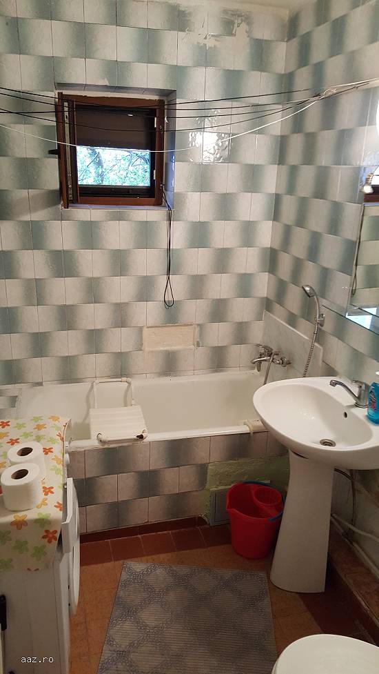 Vanzare apartament 4 camere
