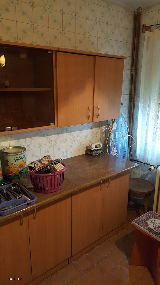 Vanzare apartament 4 camere