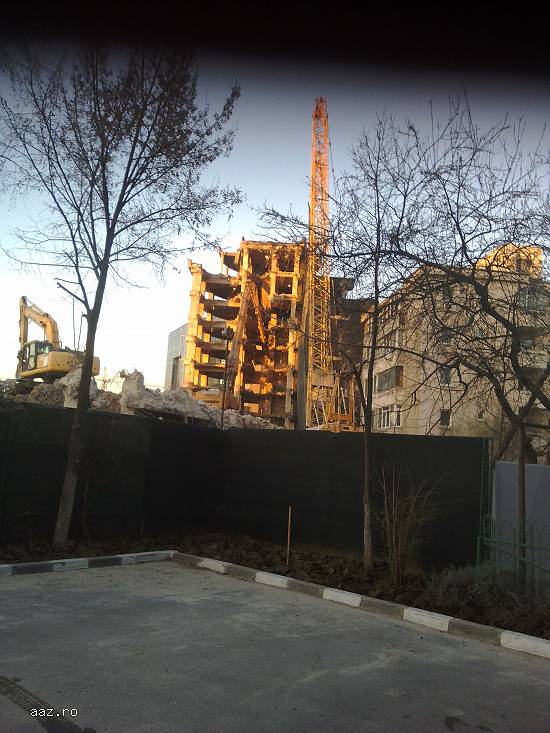Demolare case,  blocuri