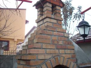 GRATARE CURTE PIATRA CIOPLITA MUNTE