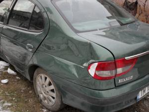 vand renault megane classic avariat