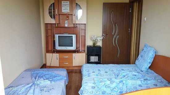 Inchiriez apartament de sezon