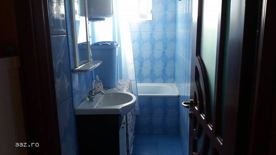 Inchiriez apartament de sezon