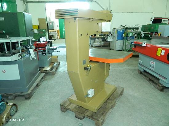 Masina de Frezat de sus SCM R8