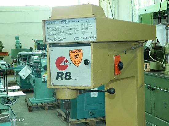 Masina de Frezat de sus SCM R8