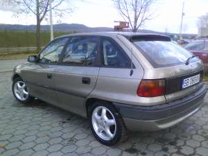 vand sau schimb opel astra clima cu AUDI A3 98/2000 SI OPEL ASTRA 99/2000SI DIF.