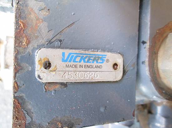 Distribuitor Vickers pentru incarcator O&K L15