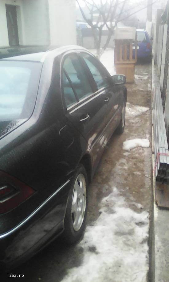 dezmembrez mercedes w 203 c 220 cdi an 2003