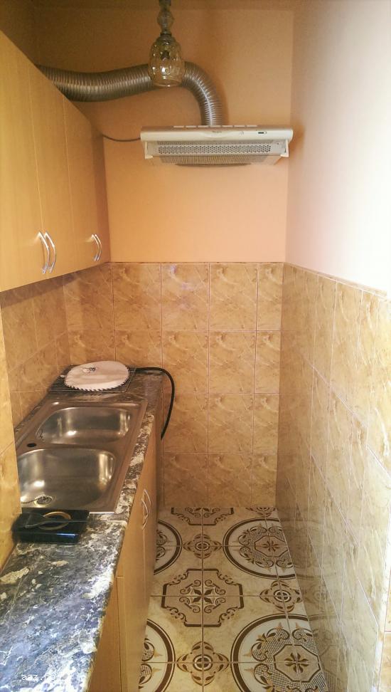 Vand garsoniera,     judetul Hunedoara,     localitatea Lupeni-Nr de telefon:0731296081
