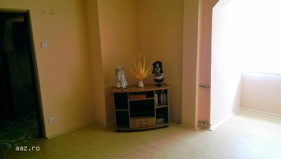 Vand garsoniera,     judetul Hunedoara,     localitatea Lupeni-Nr de telefon:0731296081