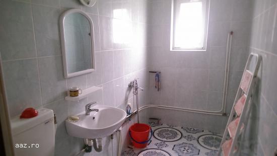 Vand garsoniera,     judetul Hunedoara,     localitatea Lupeni-Nr de telefon:0731296081