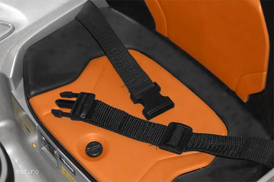 masina electrica BMW i8