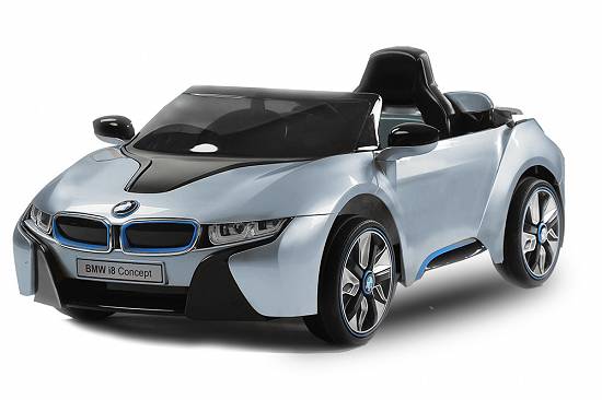 masina electrica BMW i8