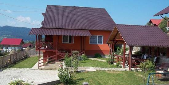 2 vile cu camere de inchiriat introduse in  circuit turistic de vânzare în Bucovina – Gura Humor