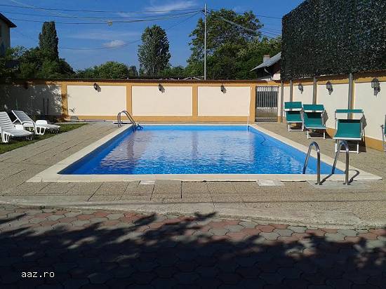 mansarda in vila cu piscina ploiesti