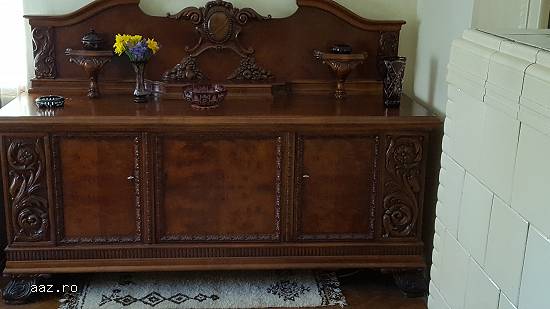 Mobilier de colectie