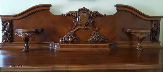Mobilier de colectie