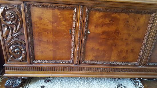 Mobilier de colectie