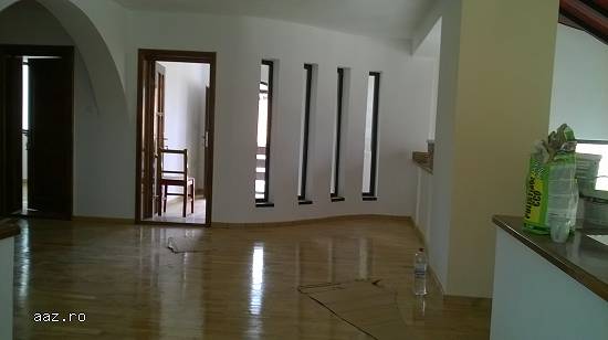 Parchet,   scari,   lambriuri,   plinte