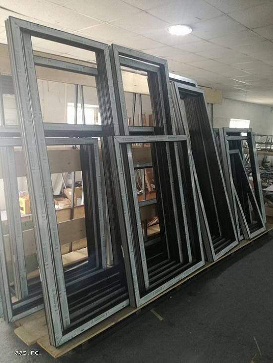 Tamplarie pvc cu geam termopan