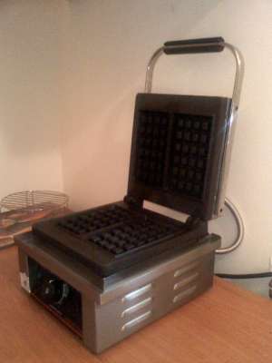 vand aparat de gofri profesional