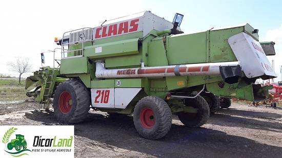 Combina Claas Mega 218