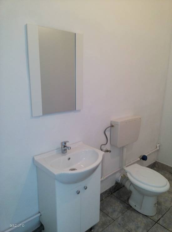 Inchiriez spatiu comercial