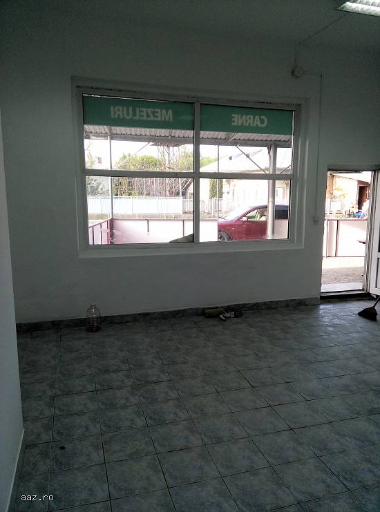 Inchiriez spatiu comercial