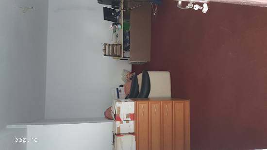 Inchiriez spatiu
