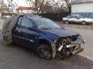 cumpar auto avariate