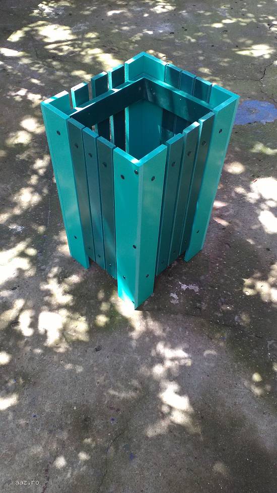 Cosuri stradale pentru gunoi