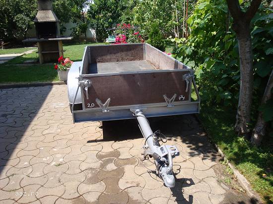 Remorca auto cu 2 osii,   2000 kg