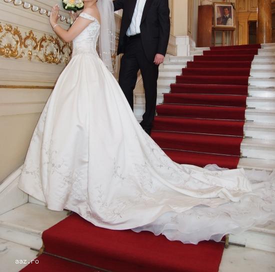 Vand rochie de mireasa