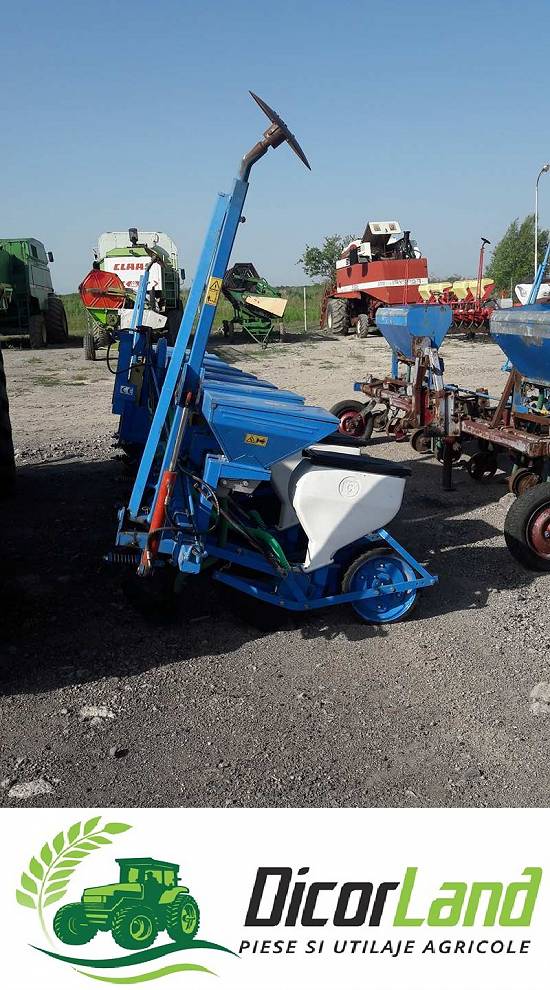 Semanatoare de prasitoare pe 8 randuri marca Mecanica Ceahlau