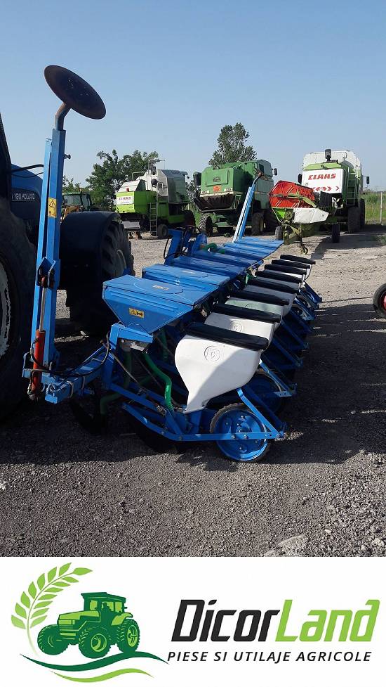 Semanatoare de prasitoare pe 8 randuri marca Mecanica Ceahlau