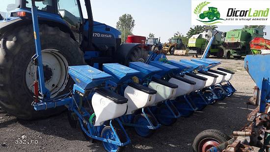 Semanatoare de prasitoare pe 8 randuri marca Mecanica Ceahlau