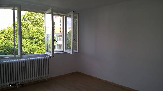 Vand apartament 3 camere in Aleea Parva (Drumul Taberei)